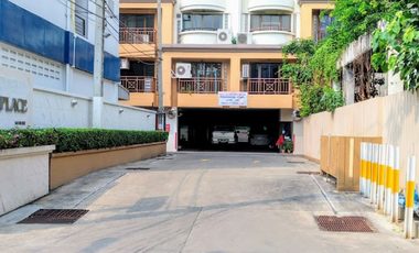 Aree Place Sukhumvit 26