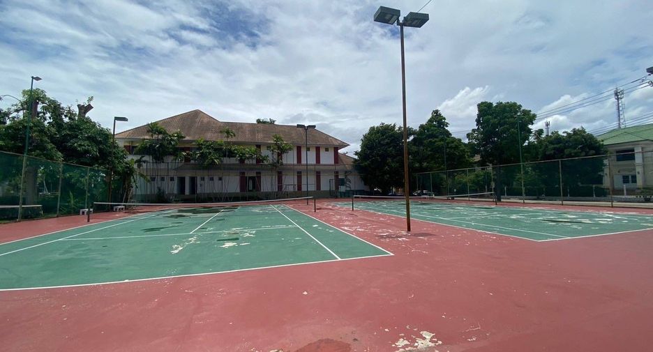 Place & Park Pracha Uthit 90