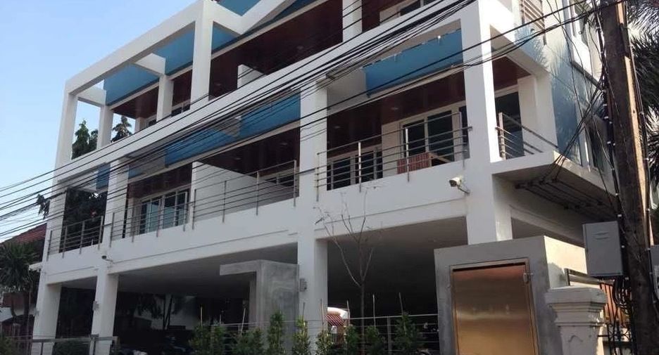 Kesinee Ville Ratchada-Meng jai