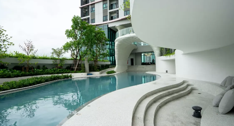 Altitude Unicorn Sathorn - Tha Phra