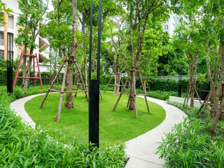 Altitude Unicorn Sathorn - Tha Phra