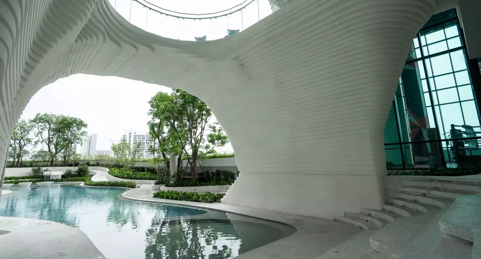 Altitude Unicorn Sathorn - Tha Phra