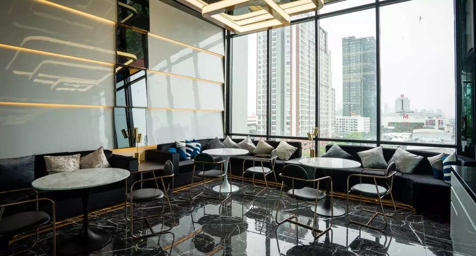 Altitude Unicorn Sathorn - Tha Phra