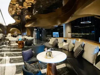 Altitude Unicorn Sathorn - Tha Phra