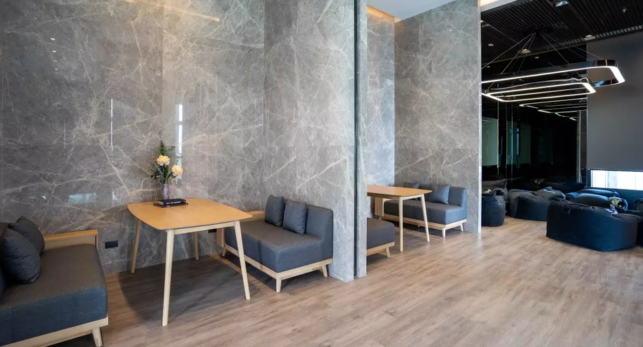 Altitude Unicorn Sathorn - Tha Phra