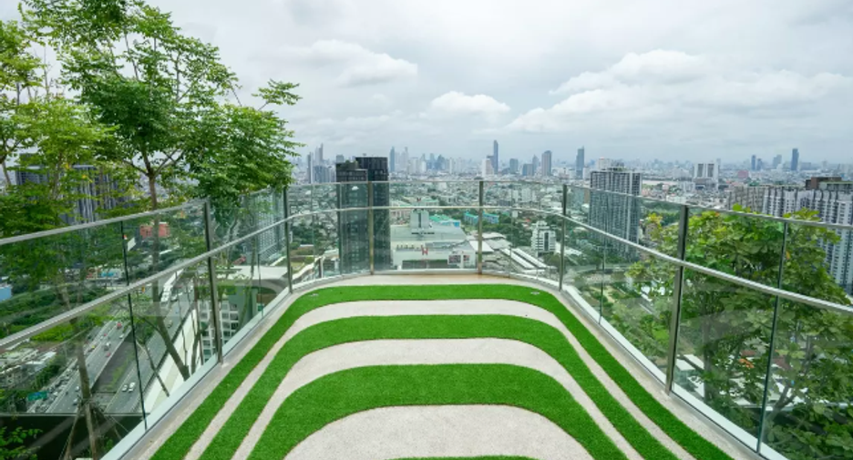 Altitude Unicorn Sathorn - Tha Phra