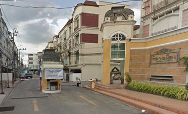 Ban Klang Mueang Yaek Ratchada-Lat Phrao