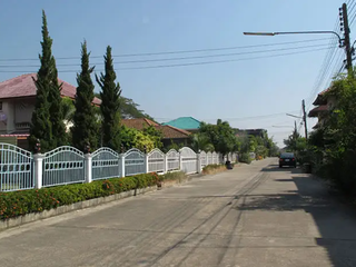 Baan Rungrueng Lakeview