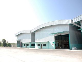 V Warehouse