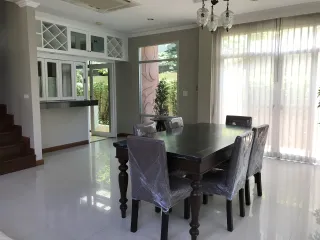 Nana Compound