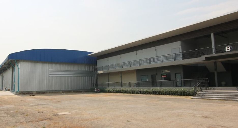 Center warehouse Ekkachai-Bang Bon