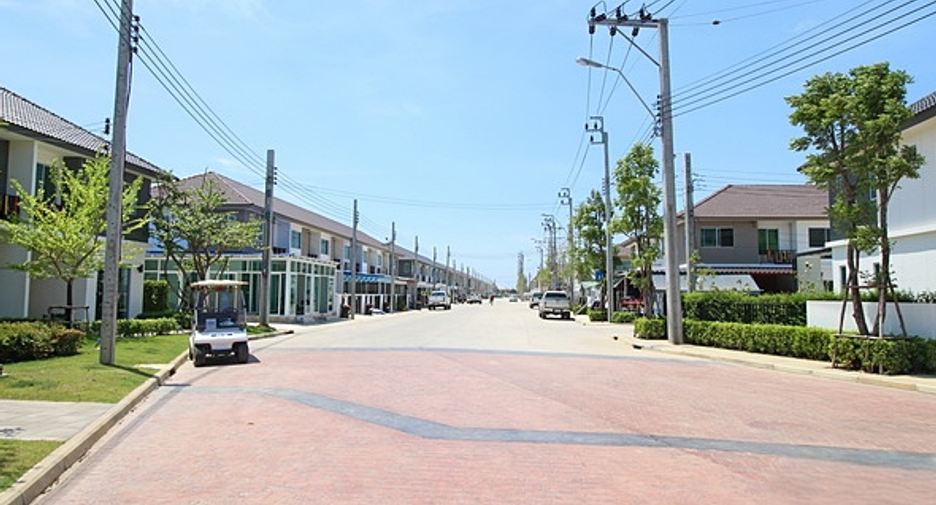 Baan Pruksa Phraek Sa-Sukhumvit
