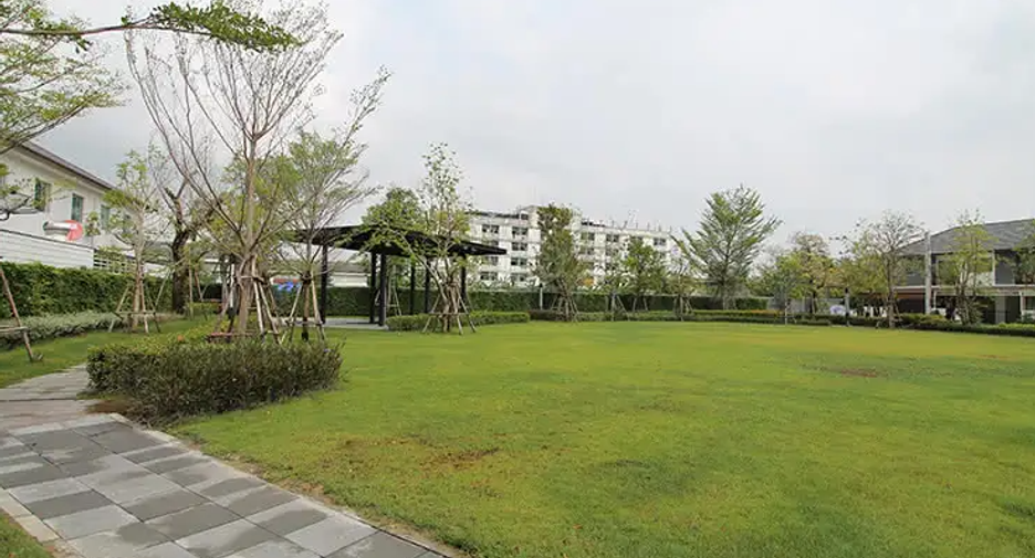 Baan Pruksa Phraek Sa-Sukhumvit