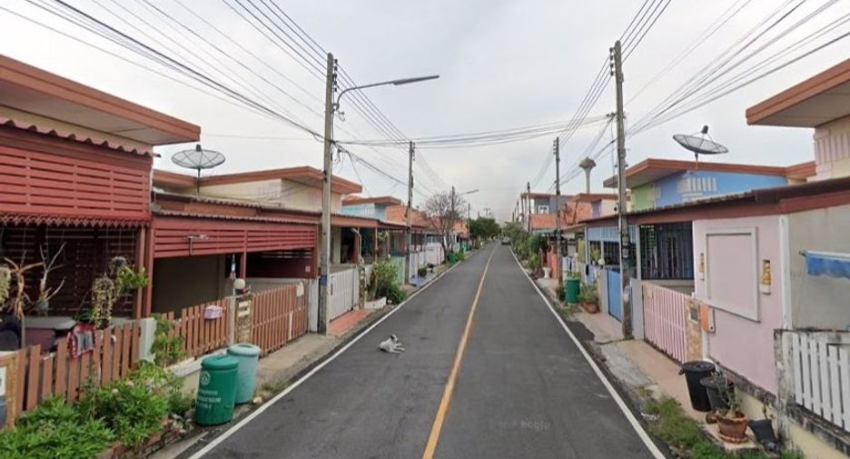 สินธนาเพลส