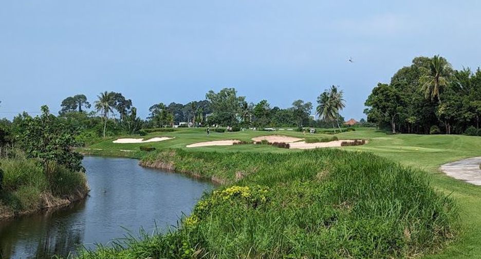 Phoenix Golf Villa