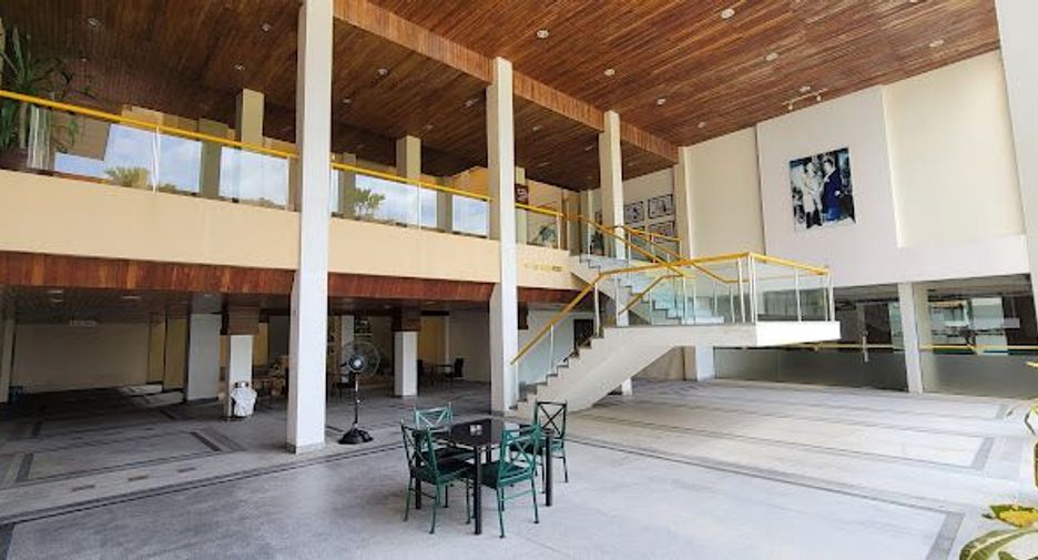 Phoenix Golf Villa