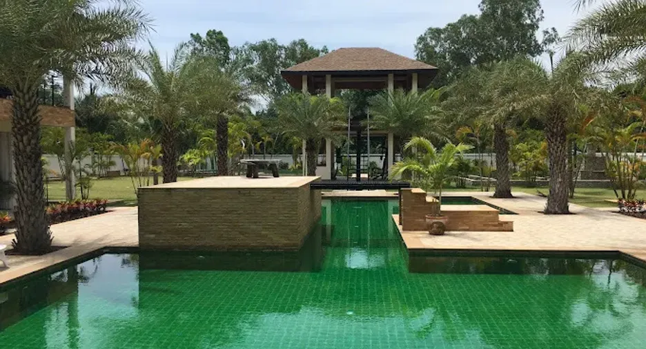Phoenix Golf Villa