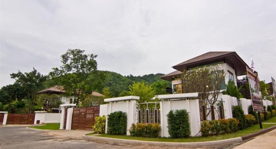 Nakhon Asset Village