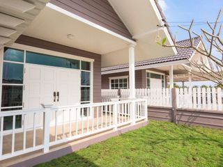 Rawiporn Maison Romsai