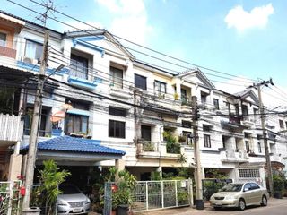 Baan Klang Muang Mengjai-Ladprao