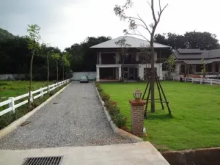 Khao Loi Resort