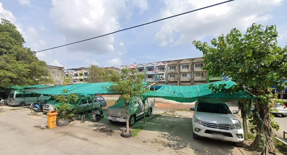 หมู่บ้านปิ่นทองแลนด์ แฟคทอรี่