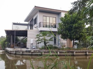 The Lagoon 3