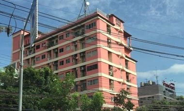Ratchawapa Place