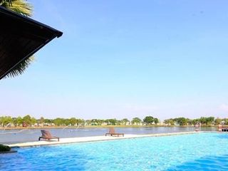หมู่บ้าน ชลลดา สุวรรณภูมิ