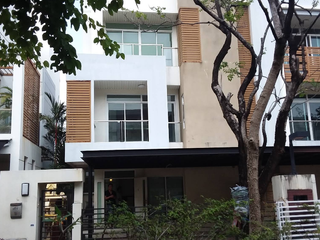 Iris Residence