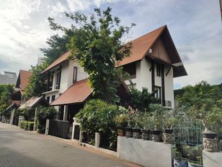 Baan Ruen Mani