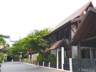 Baan Ruen Mani