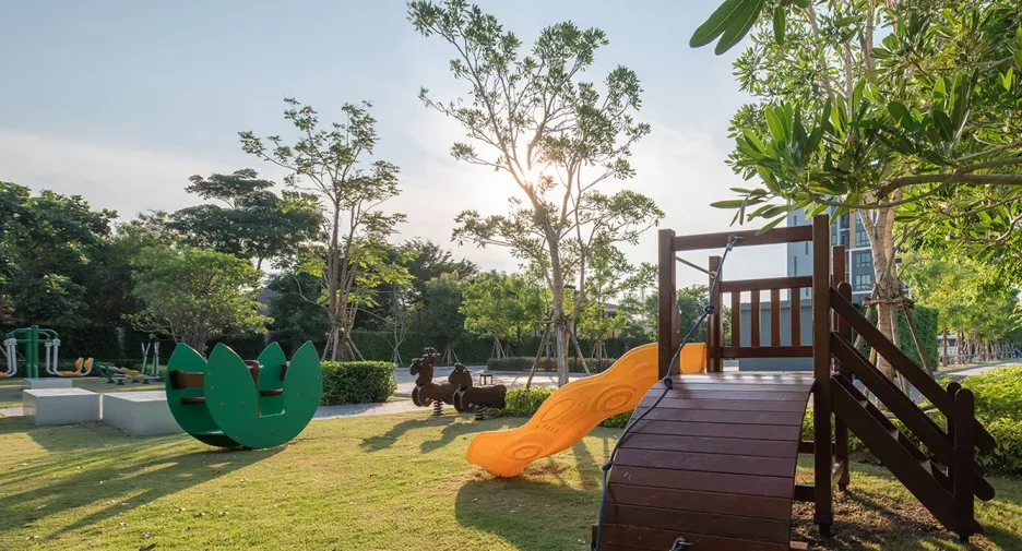 Icon Condo Seri Thai Green Space