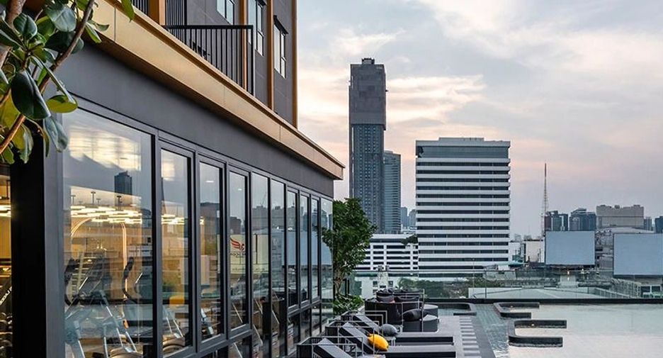 THE BASE Phetchaburi-Thonglor