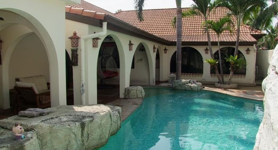 Freeway Villas