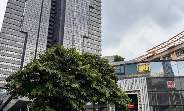 Edificio Chamnarn Phenchat Business Center