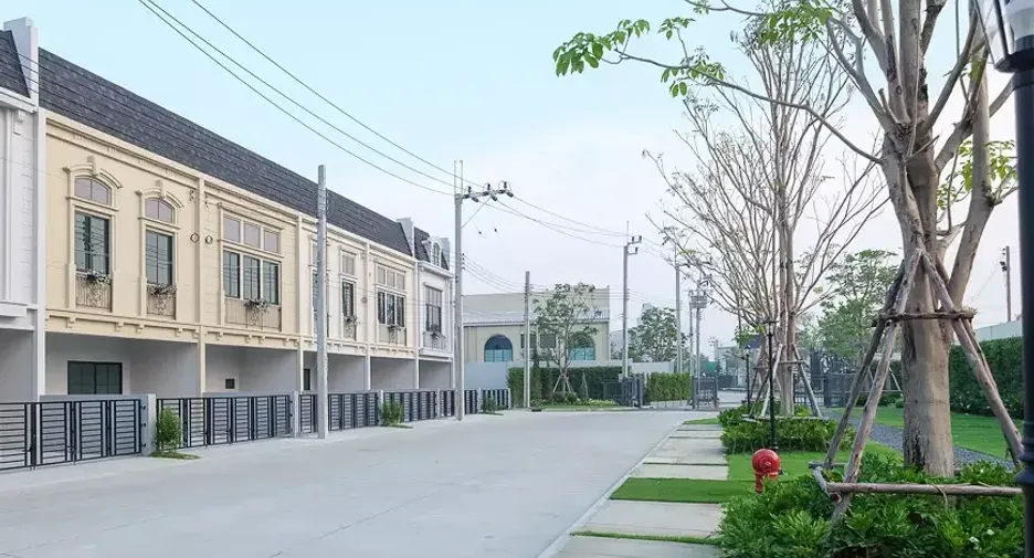 Siri Place Pattanakarn