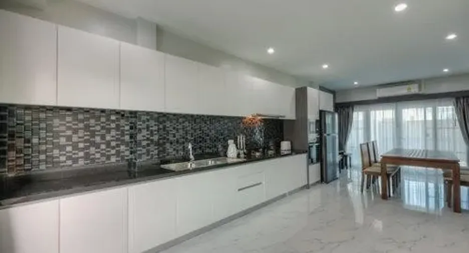 Baan Suan Jaroen 2