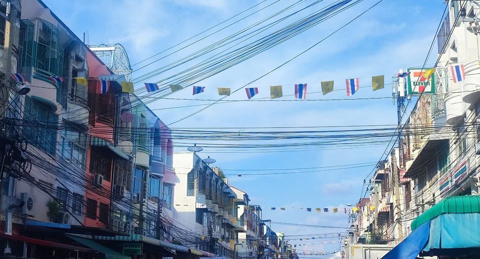 Muban Pongsirichai 4 Petchkasem 81