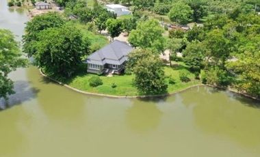 Kannasut River Vill
