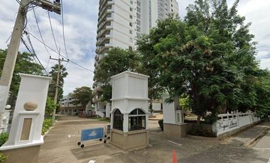Royal Beach Condo Hat Chao Samran