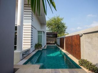 Paknampran Townhouse With Pool