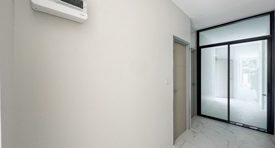 Modernes Townhouse Kukhu