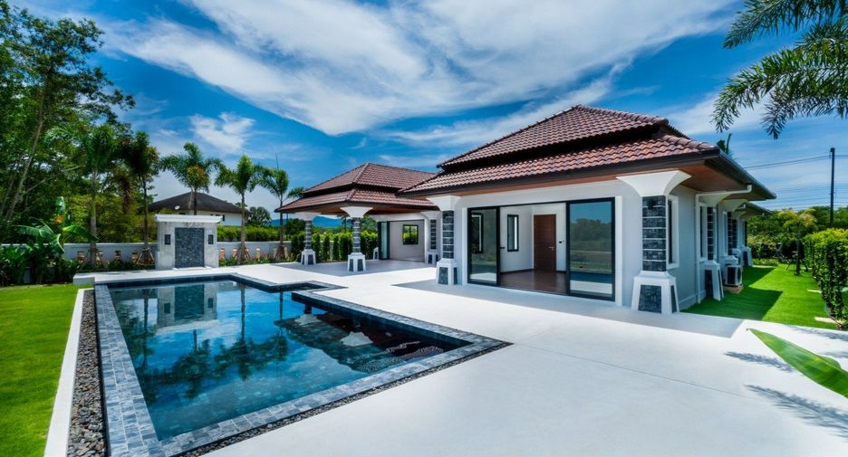 Laguna Homes