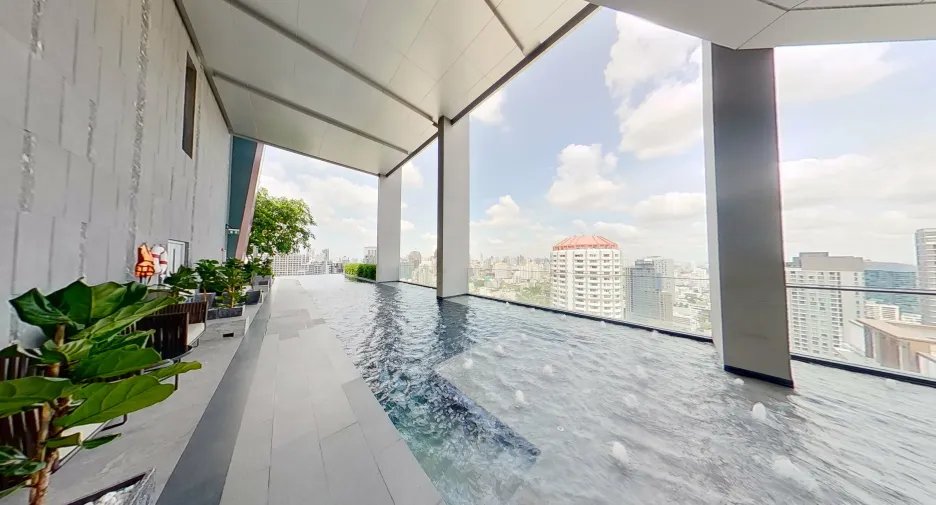 LAVIQ Sukhumvit 57