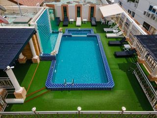 The Whitehouse Condotel