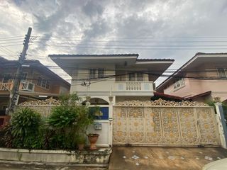 Thamsathit Villa