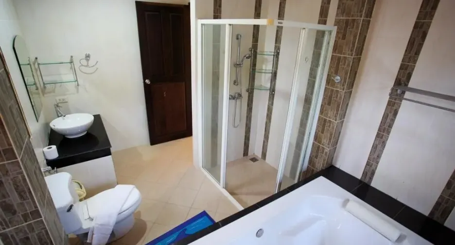 Whispering Palm Resort & Plu Villa