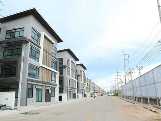Fifth Avenue Ladkrabang