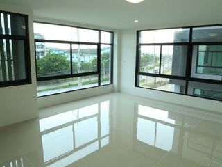 Fifth Avenue Ladkrabang
